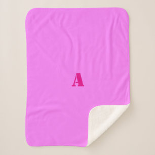 Couverture Sherpa Un Monogramme Luminaire Magenta Blanche en polaire