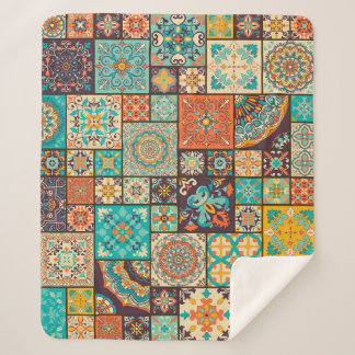 Couverture Sherpa Un motif en tuiles arabes et islamiques.