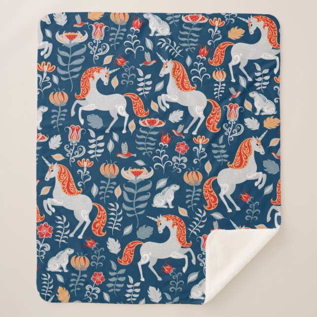 Couverture Sherpa Unicornes, lapins, oiseaux, fleurs sur fond bleu (Devant)