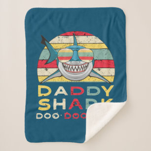 Couverture Sherpa Vintage Daddy Shark "Doo Doo Doo"