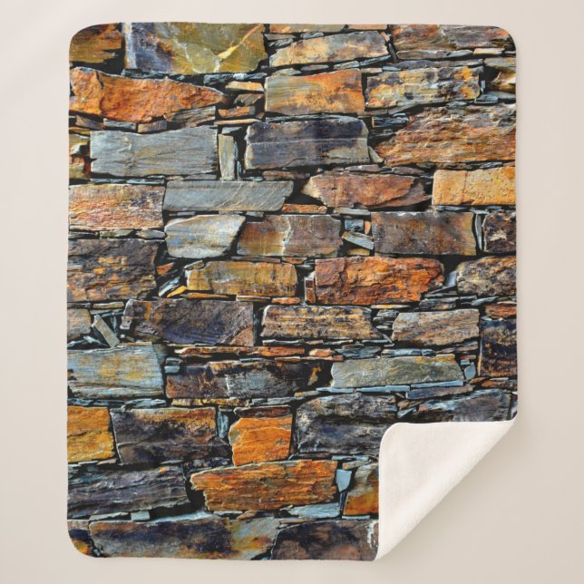 Couverture Sherpa Vue détaillée d'une vieille pierre traditionnelle  (Devant)