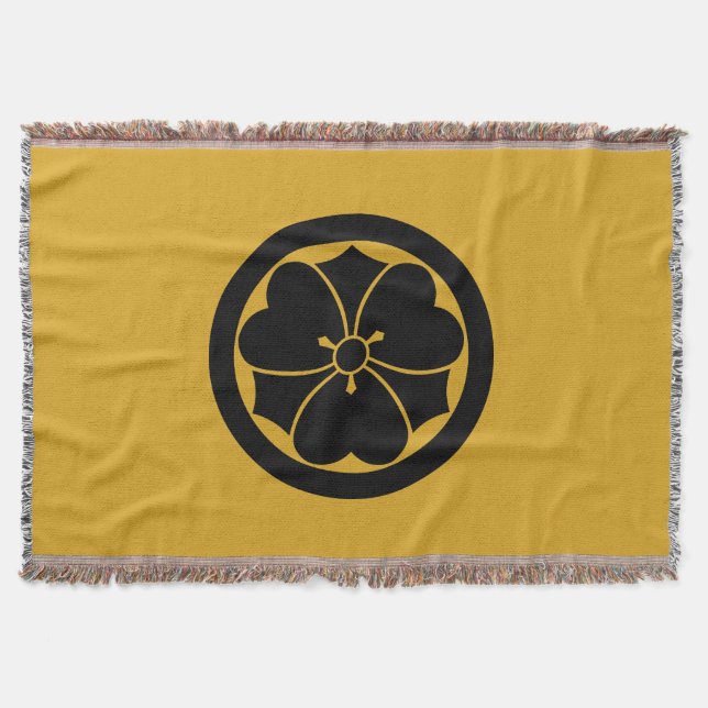 Couverture Sorcière en bois avec épées en cercle (Devant)