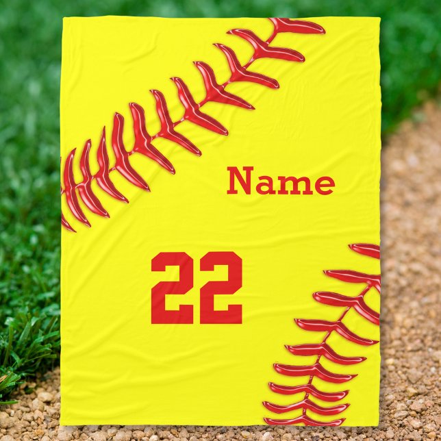 Couvertures en molleton Softball avec NOM et NUMBE (Personalized Softball Team Gifts. Softball Christmas gift ideas or softball birthday presents. Decor)