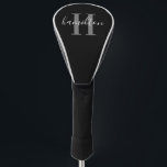 Couvre-club De Golf Nom initial du monogramme personnalisé noir et bla<br><div class="desc">Le design élégant personnalisé de couverture de club de golf comprend un classique monogramme serif personnalisé initial en gris avec votre nom de famille / nom de famille dans script de calligraphie blanc moderne contre un arrière - plan noir. Le jeu de couleurs peut être customisé pour convenir à votre...</div>
