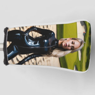 Couvre-club De Golf Une fille dans le piège à sable