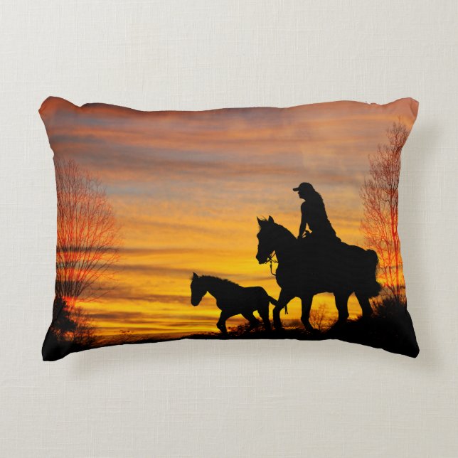 Cowgirl Sunset Horseback Ride Accent Coussin (Devant)