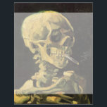 Crâne avec cigarette brûlante par Vincent van Gogh<br><div class="desc">Crâne avec Cigarette Brûlante par Vincent van Gogh est un post impressionnisme d'art vintage de peinture à vie morte. Portrait du squelette humain fumant. Grande image à utiliser pour les produits anti-tabac. Fumer tue 1 000 personnes chaque année, aider quelqu'un à arrêter de fumer aujourd'hui. Grande image pour Halloween ou...</div>