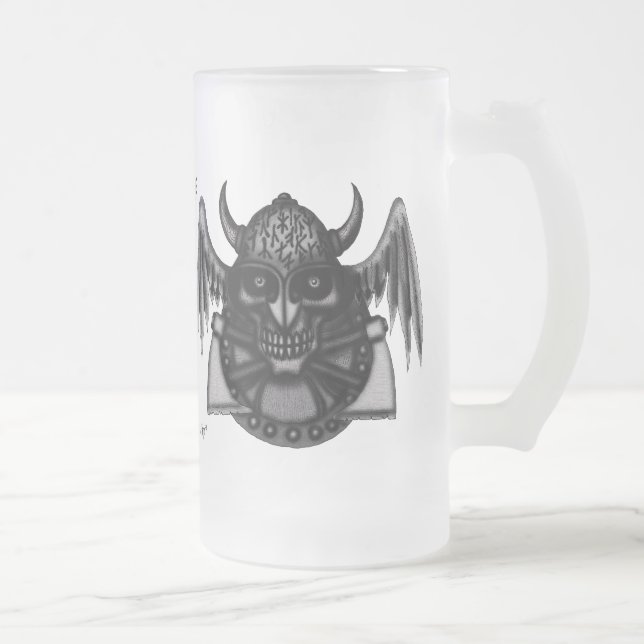 Crâne frais de Viking avec la tasse de bière (Droit)