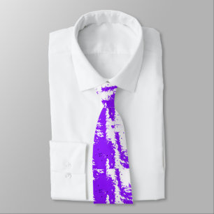 Cravate à coup de pinceau violet pour un impact ar