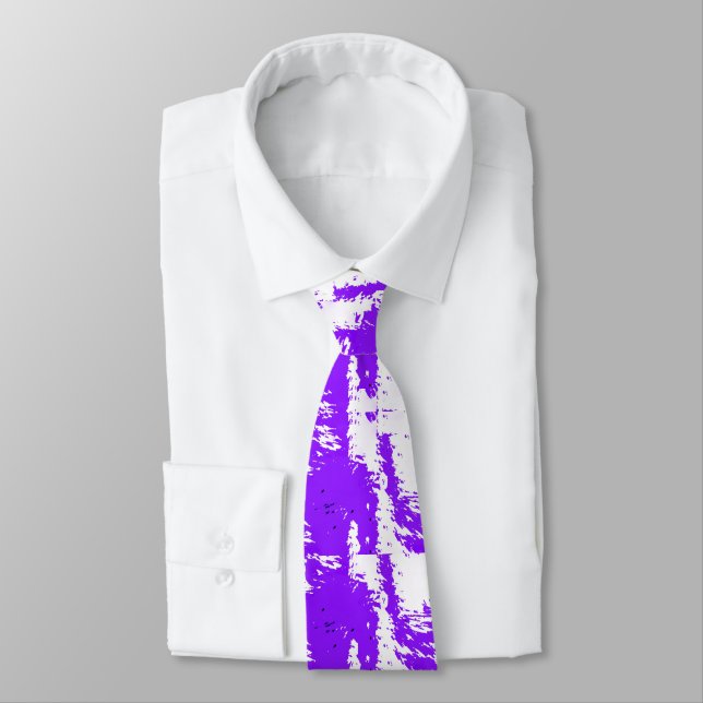 Cravate à coup de pinceau violet pour un impact ar (Attaché)