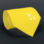 Cravate Ananas Jaune Élégant Monogramme Nom | Sur un côté<br><div class="desc">Une élégante cravate à un côté avec un monogramme blanc audacieux sur un arrière - plan jaune ananas. En plus de ce monogramme est inscrit votre prénom ou nom de famille dans toutes les capitales. Plus de 40 couleurs uniques sont disponibles en version unilatérale et biface. Vous pouvez les parcourir...</div>