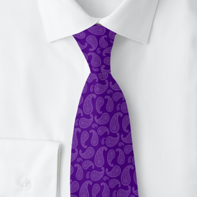 Cravate Aubergine Paisley (Créateur téléchargé)