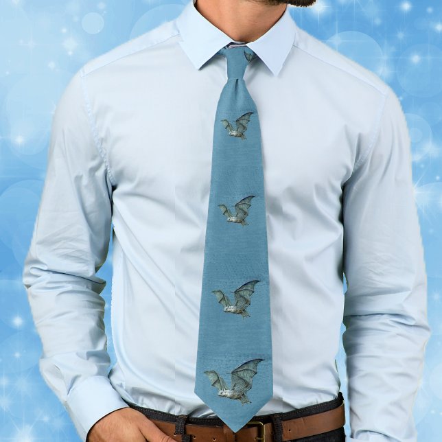 Cravate Batterie 3D bleue volante (Flying spooky blue bats with white faces on blue neck tie.)