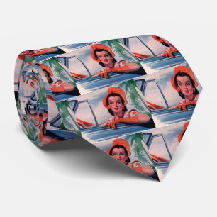 Cravate belle femme des années 1940 dans la voiture