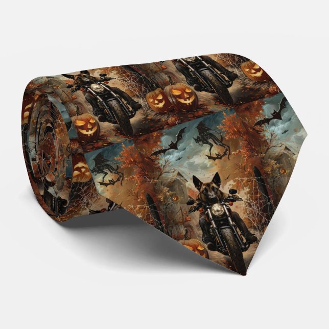 Cravate Berger d'Anatolie à moto Halloween (Roulé)