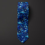 Cravate Bleu de Cobalt Ornat Botanique<br><div class="desc">Élevez votre tenue mariage avec notre Cravate botanique bleu Cobalt Ornate. Le motif botanique orné en bleu cobalt ajoute une touche d'élégance et de style. Complétez votre ensemble avec nos chaussettes assorties pour un look coordonné.</div>