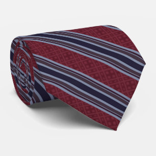 Cravate Bordeaux Magenta Violet Lignes Et Rayures