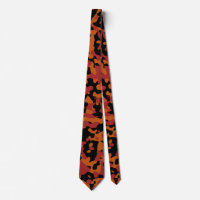 Camouflage rouge pourpre, orange brûlé et noir
