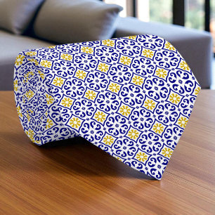 Cravate Carrelage méditerranéen pour douche de mariée port