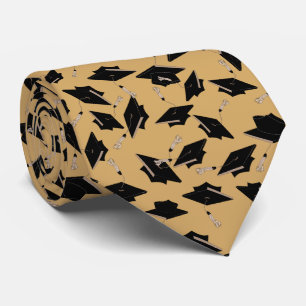Cravate Casquettes de graduation noir jetées dans l'air su