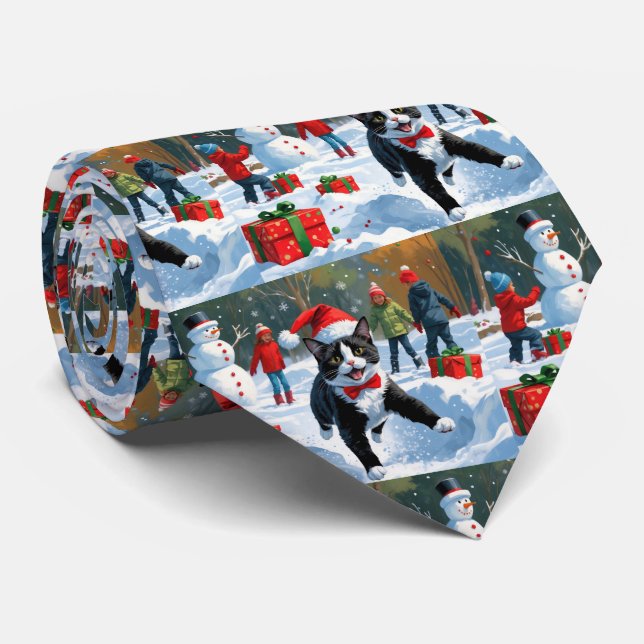 Cravate Chat Tuxedo Courant dans la Neige avec un Chapeau  (Roulé)