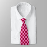 Cravate Chèques rouges bordeaux légers À damiers<br><div class="desc">Cravate moderne tendance à damiers,  aux tons bordeaux clair et rose pastel clair.</div>