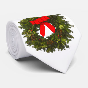 Cravate Christmas Wreath with Pine Cones and Red Bow