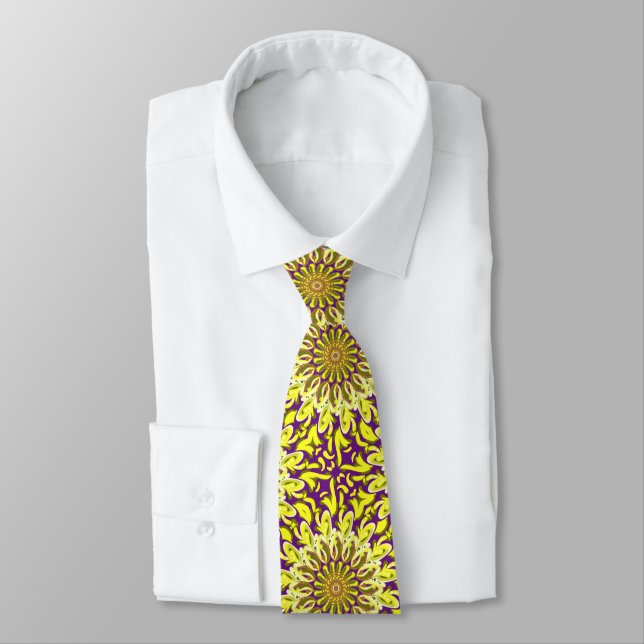 Cravate Chrysanthème jaune Floral Purple Motif (Attaché)