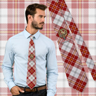 Cravate Clan MacPherson Crest sur la robe rouge Tartan
