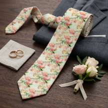 Col élégant avec motif de roses anciennes