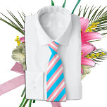 Cravate Communauté Transgenre Flag Stripes & Pride<br><div class="desc">Cravate (entreprise) : Symbole communautaire Transgender Flag & Pride représentant les personnes transgenres et la communauté transgenre.</div>
