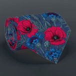Cravate Coquelicots rouges et fleurs bleues sur bleu<br><div class="desc">Motif vectoriel dessiné à la main avec des fleurs de pavot rouge et des fleurs de corne bleu</div>