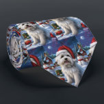 Cravate Coton De Tulear Winter Wonderland Christmas Joy<br><div class="desc">Ce design festif reflète l'esprit joyeux de la période des fêtes, avec un adorable petit portant un chapeau de Père Noël. Le chien est niché dans un pays des merveilles hivernales, avec un bonhomme de neige, un sapin de Noël décoré et des cadeaux joliment emballés. Les flocons de neige tombent...</div>