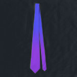 Cravate Couleur bleue au néon pourpre et lumineuse au néon<br><div class="desc">La couleur bleue au néon pourpre et lumineuse au néon d'ombre d'Ombré se fanent - le pourpre au néon, bleu au néon, néon bleu, ombre d'ombre, couleur se fanent, néon, bleu, ombre, ombre, couleur, se fanent, tendent, lumineux, fluorescent, barre de mise en valeur, école, enfants, amusement, dortoir, décor, teinte, bleu...</div>