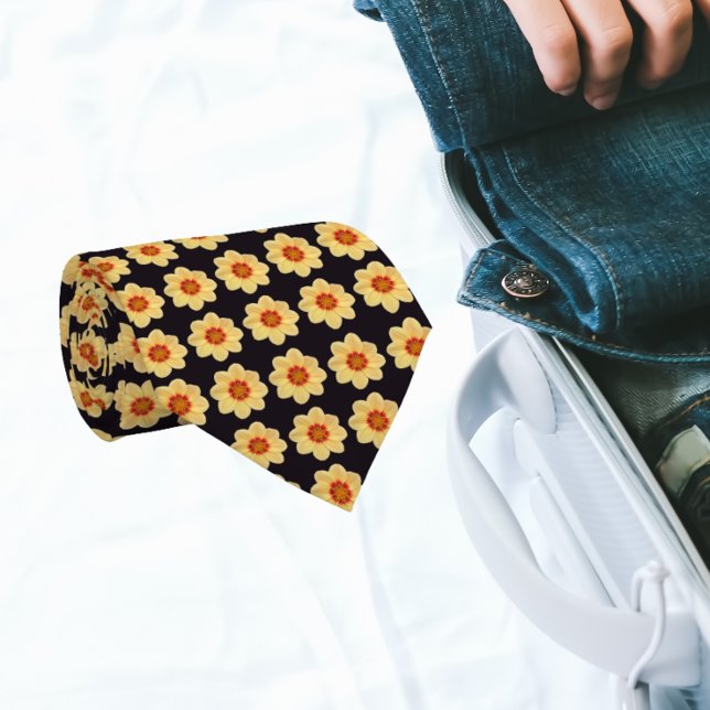 Cravate Dahlia jaune motif floral sur noir (In Situ Rolled)