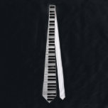 Cravate de coutume de clavier de piano<br><div class="desc">Si vous êtes un virtuose ou quelqu'un de piano qui peuvent à peine jouer des baguettes, vous êtes sûrs d'aimer cette cravate noire et blanche de coutume de clavier de piano.</div>