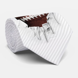 Cravate de football déchirée