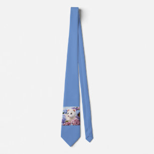 Cravate de furet et de fleurs blanches