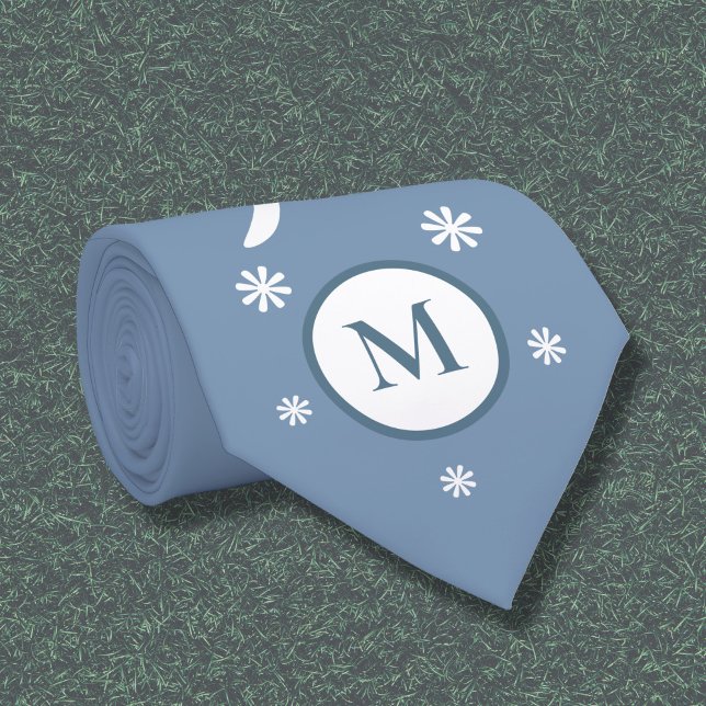 Cravate de monogramme à fleurs bleues Dusty (Dusty Blue Flower Power Monogram Neck Tie)