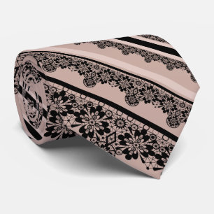 Cravate Dentelle noire, ajourée, arrière - plan marron, be