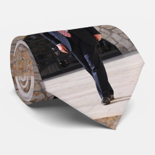 Cravate Donald Trump au mur occidental en Israël