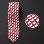 Cravate Drapeau du Chili Motif<br><div class="desc">Drapeau du Motif chilien Necktie met en lumière les couleurs nationales du pays de loin en utilisant un design astucieux en angle. Après un examen plus attentif, le motif reproductible et transparent de minuscules drapeaux présente la bannière nationale du pays d'une manière esthétique et agréable.</div>