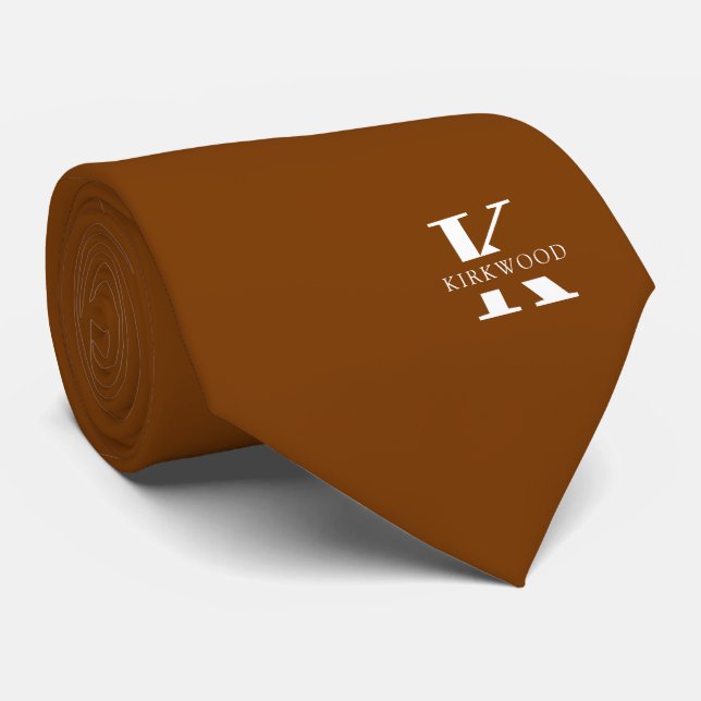 Cravate Élégant Monogramme orange épice + Nom | Sur un côt (Roulé)