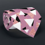 Cravate Elégant triangles géométriques parties scintillant<br><div class="desc">Motif géométrique moderne et tendance avec parties scintillant en or rose,  triangles noir et blanc.</div>