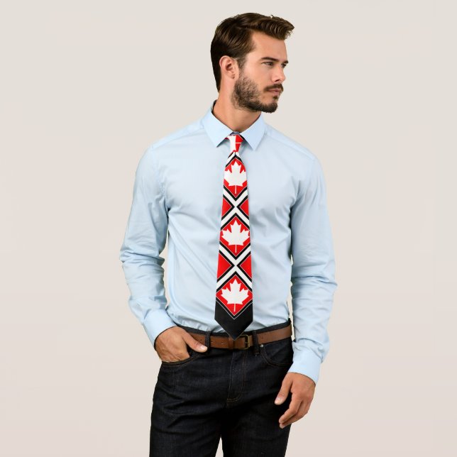 Cravate Érable Canadien sur fond Rouge Noir Blanc (En situation)