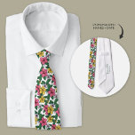 Cravate Fleurs d'Hibiscus hawaïens Groomsmen personnalisé<br><div class="desc">Présentant les "Fleurs d'Hibiscus hawaïens personnalisées Groomsmen cravate" - un symbole d'amour, d'amitié, et le charme enchanteur d'un paradis tropical. Imaginez ceci : un mariage extérieur, la brise douce qui porte le doux parfum des fleurs d'hibiscus, et le marié, entouré de ses plus proches confidents, tous ornés de ces cravates...</div>