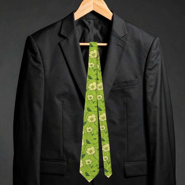 Cravate Fleurs jaunes avec vignes et cercles sur fond vert (Nature at its finest. This floral tie is all hand drawn. Elegant and different gift for your man.)