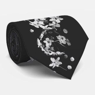CRAVATE FLORAL NOIR ET BLANC MODERNE