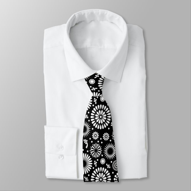 Cravate Folk Floral Noir et Blanc Tournesol Boho Chic  (Attaché)