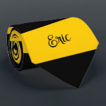 Cravate Funny Classic Bumble Bee Stripes Motif rayé<br><div class="desc">Un design motif classique à rayures larges mignonnes,  avec des rayures noires et jaunes inspirées des bees de bosse. Personnalisez-le facilement à votre texte ou à votre nom ! - conçu avec les Zaubershirts -</div>